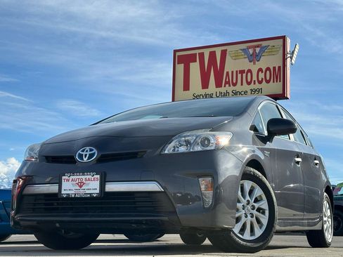 Used 2014 Toyota Prius Prime Plug-In Hybrid FWD image 1