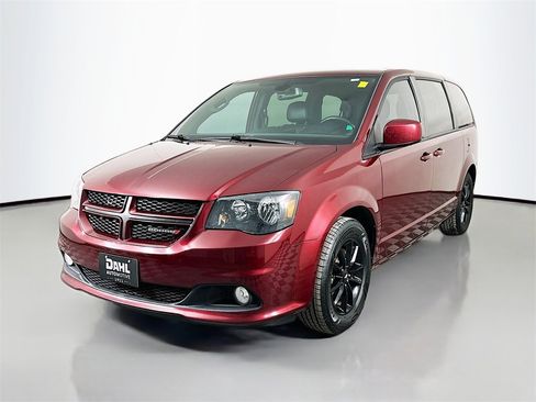 Used 2020 Dodge Grand Caravan GT image 3
