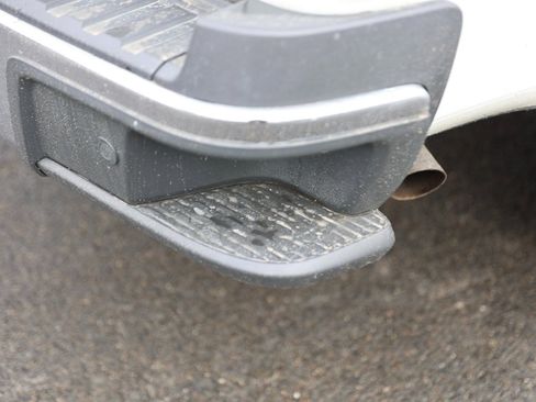 Used 2019 GMC Canyon SLT w/ Driver Alert Package image 10