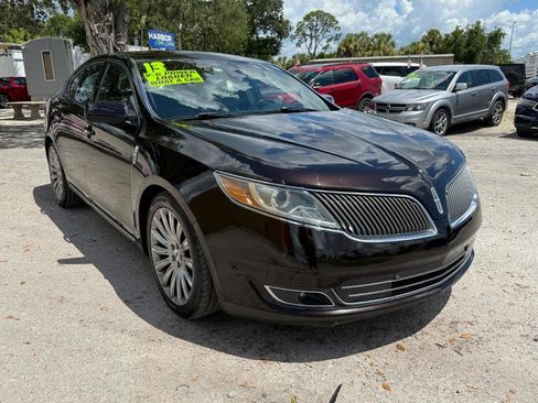 Used 2013 Lincoln MKS image 1