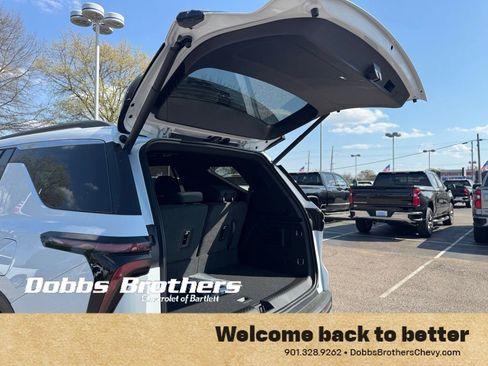 New 2026 Chevrolet Traverse LT w/ Sun and Wheel Package FWD image 29