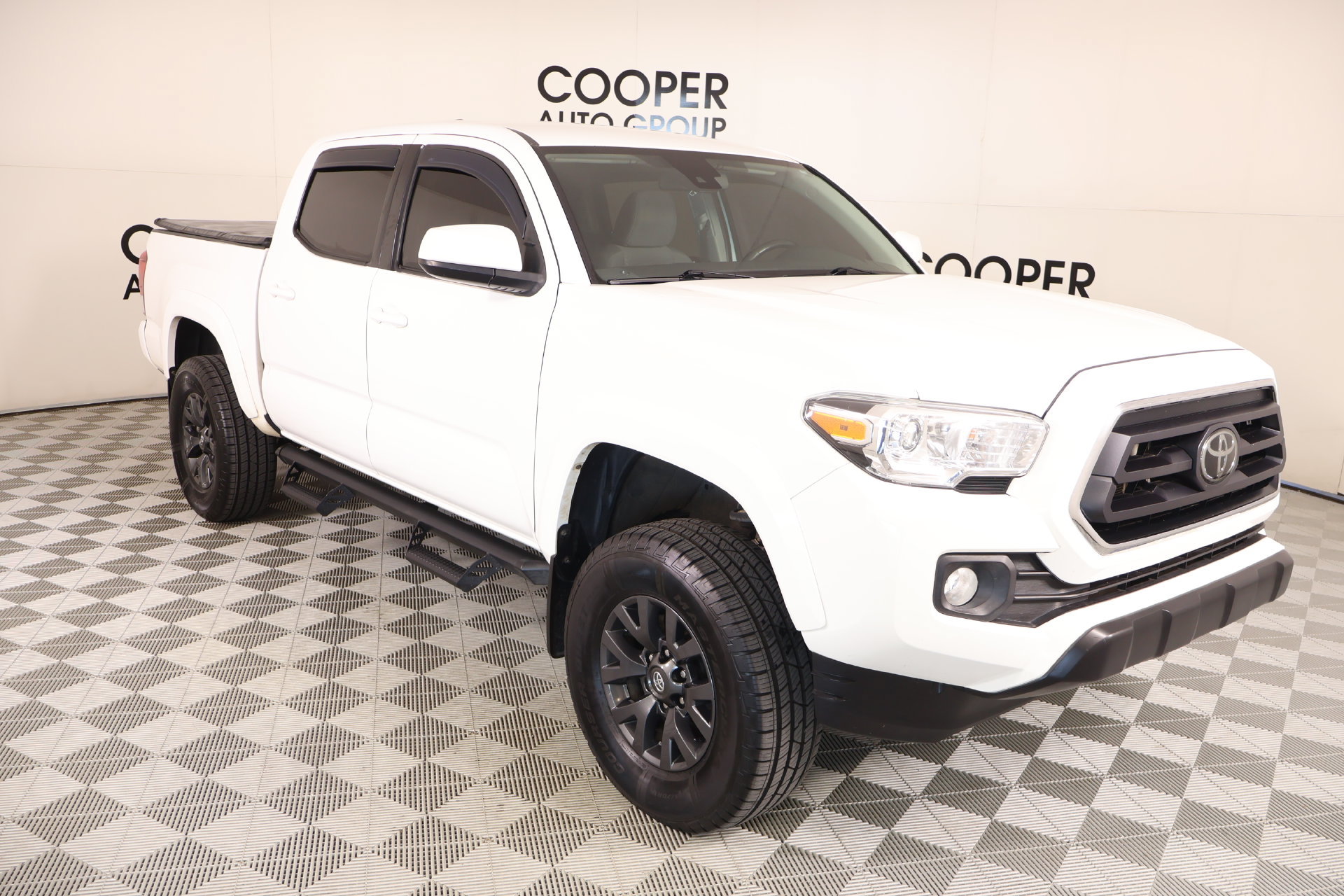 Used 2022 Toyota Tacoma SR5 w/ SR5 Appearance Package (SM) RWD 360° Tour