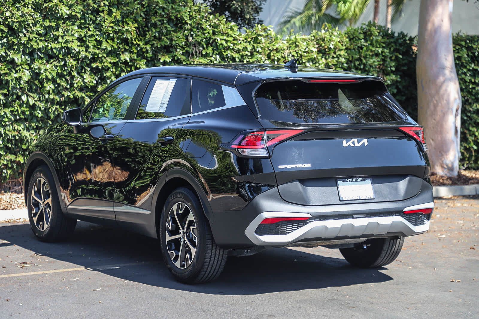 Used 2023 Kia Sportage EX FWD image 8