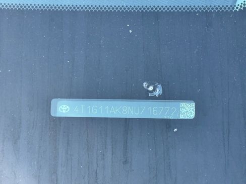 Used 2022 Toyota Camry SE image 12