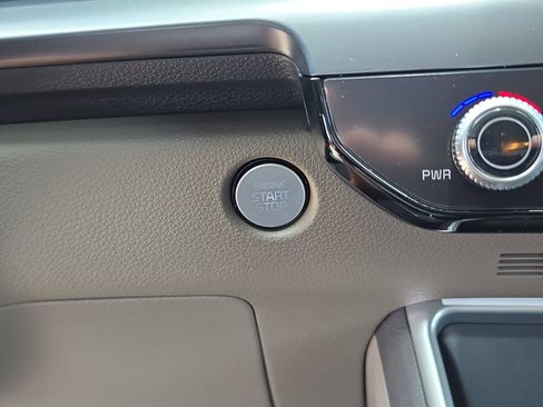 New 2027 Kia Carnival FWD image 27