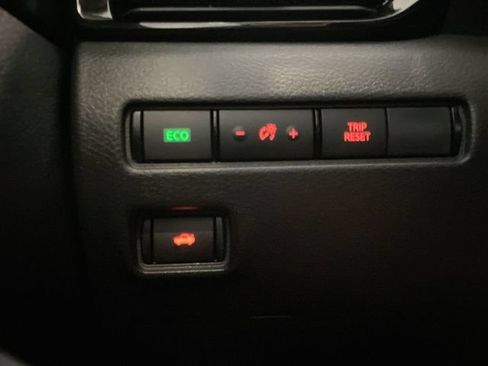 Used 2025 Nissan Sentra SV w/ All-Weather Package FWD image 25