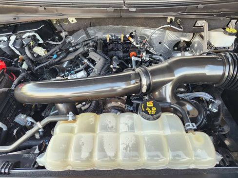 Used 2023 Ford Expedition Limited AWD/4WD image 31