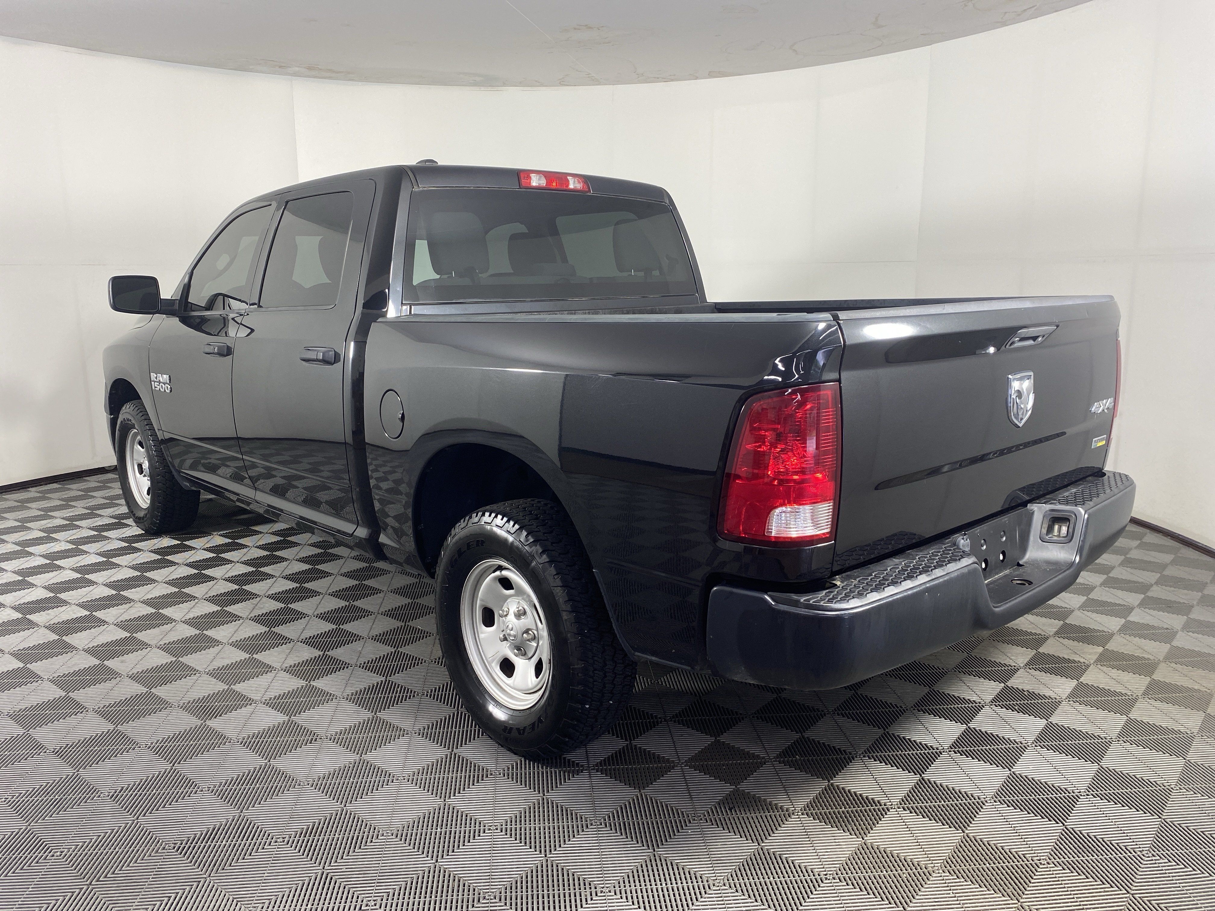 Used 2017 RAM 1500 Tradesman w/ Popular Equipment Group AWD/4WD image 9