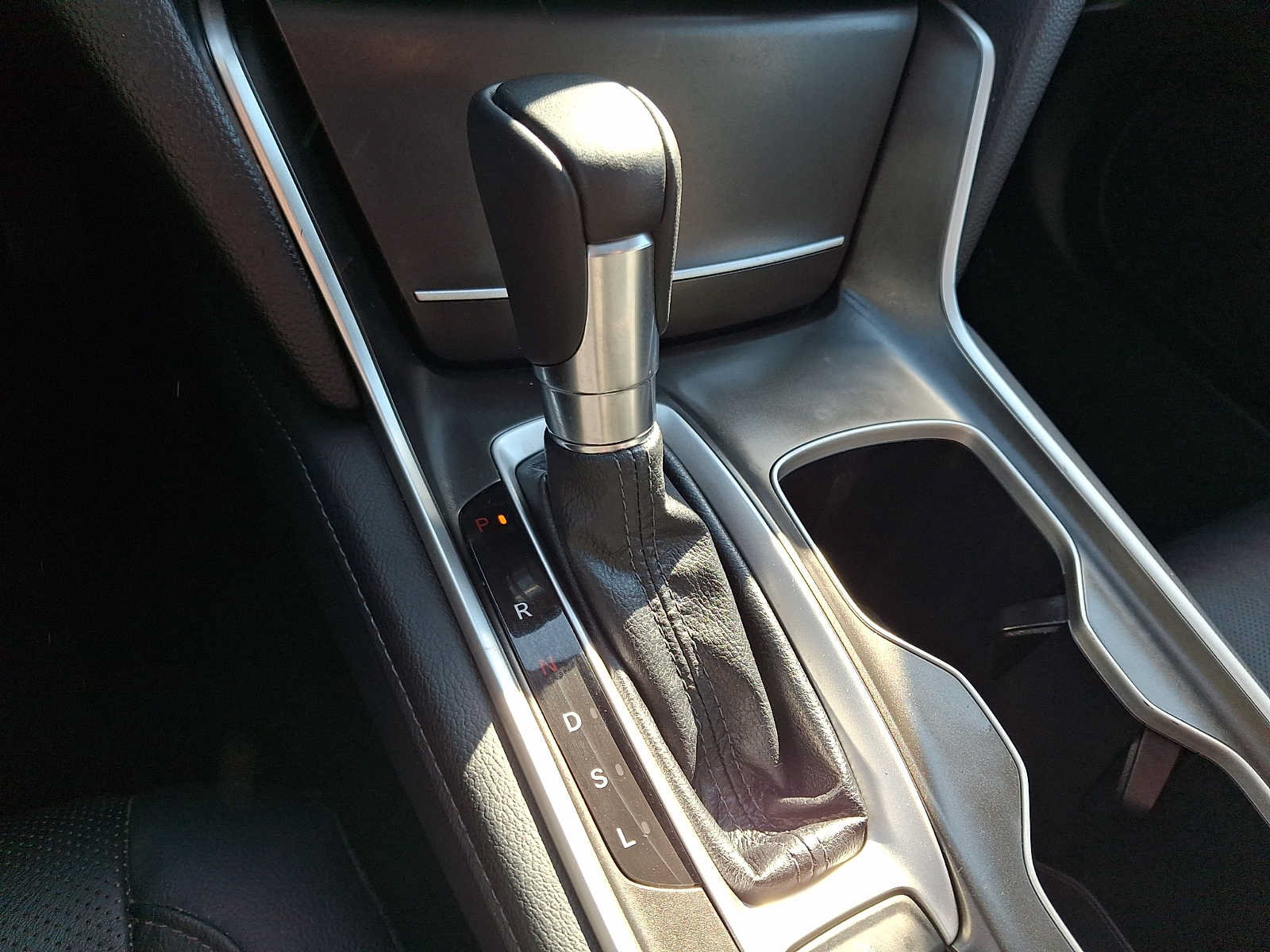 Certified 2018 Honda Accord EX-L image 15