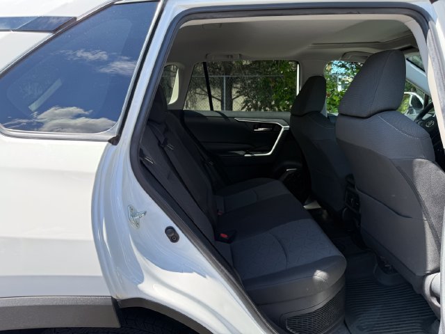 Used 2022 Toyota RAV4 XLE w/ Convenience Package AWD/4WD image 10