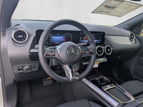 Used 2026 Mercedes-Benz GLA 250 image 3