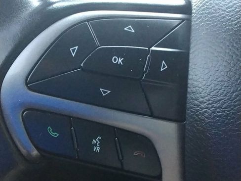 Used 2019 Dodge Charger SXT image 14