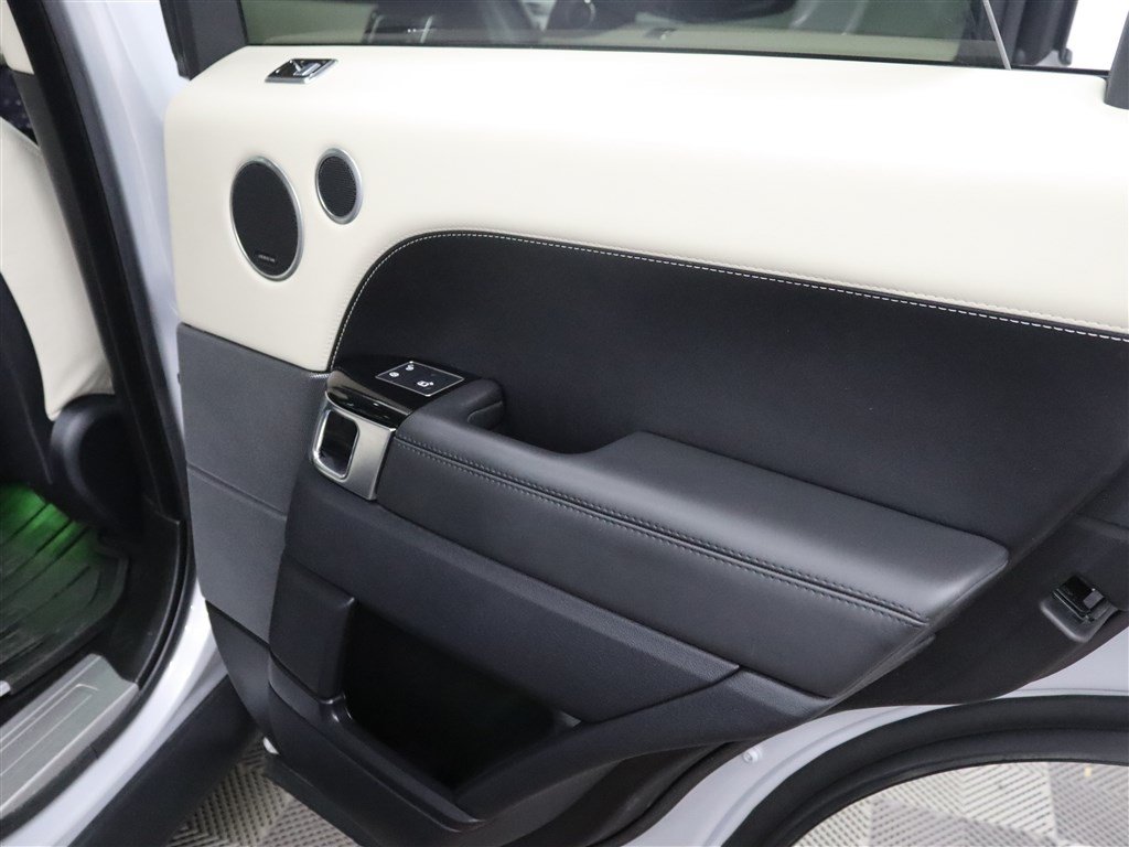 Used 2019 Land Rover Range Rover Sport HSE Dynamic AWD/4WD image 36
