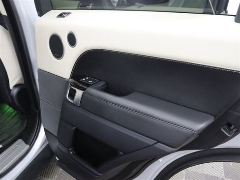 Used 2019 Land Rover Range Rover Sport HSE Dynamic image 36