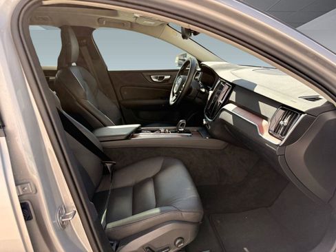 Certified 2025 Volvo V60 B5 Cross Country Plus image 25