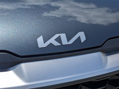 Used 2025 Kia Sportage LX image 11