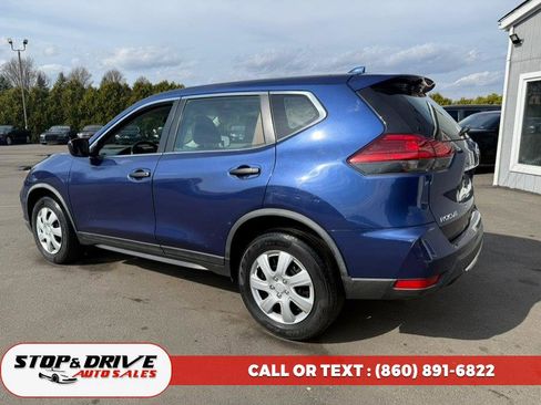 Used 2017 Nissan Rogue S image 4