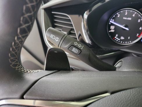 Used 2023 Buick Envision Essence image 29