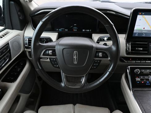 Used 2019 Lincoln Navigator L Reserve w/ Cargo Package AWD/4WD image 11