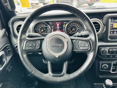 Used 2022 Jeep Wrangler Unlimited Sport AWD/4WD image 11