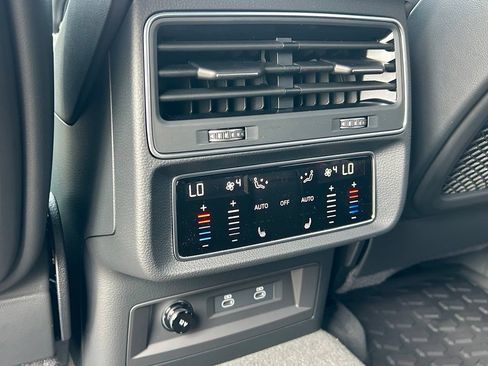 New 2026 Audi SQ8 Prestige AWD/4WD image 55