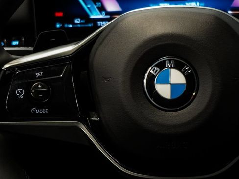 Used 2025 BMW 530i RWD image 17