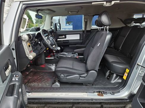 Used 2007 Toyota FJ Cruiser 4WD image 15