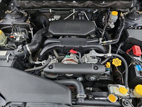 Used 2011 Subaru Outback 2.5i Limited image 29