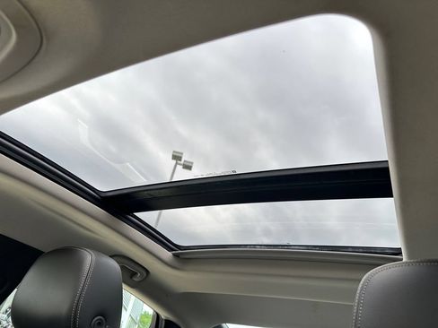 Used 2015 Chevrolet Impala LTZ FWD image 34