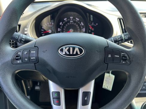 Used 2013 Kia Sportage FWD image 25