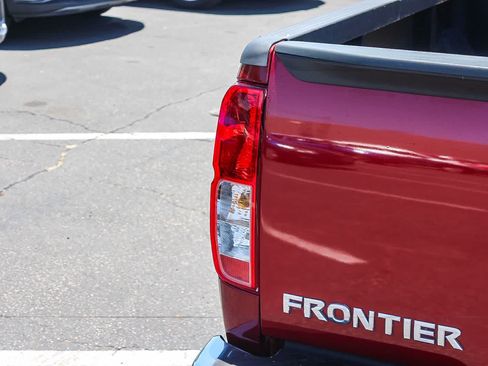 Used 2017 Nissan Frontier SV RWD image 7
