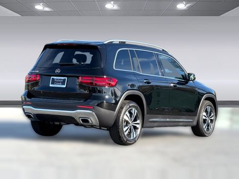 New 2025 Mercedes-Benz GLB 250 250 image 8