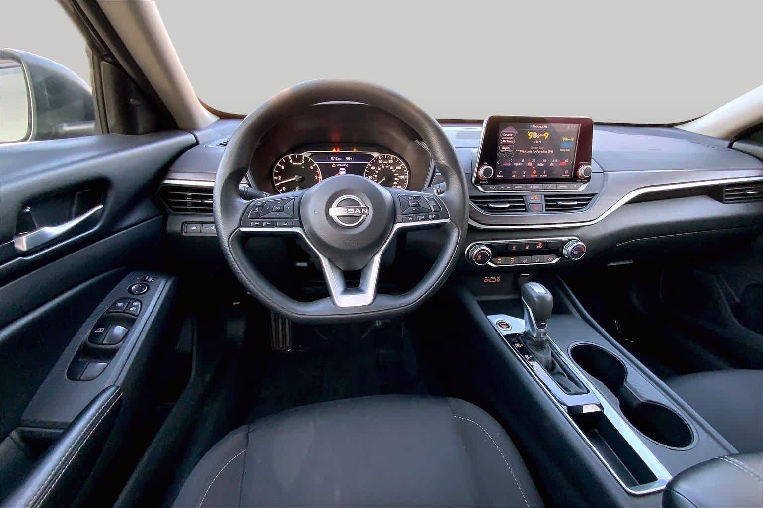 Used 2025 Nissan Altima 2.5 SV FWD image 6