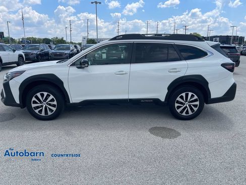 Certified 2024 Subaru Outback Premium AWD/4WD image 2