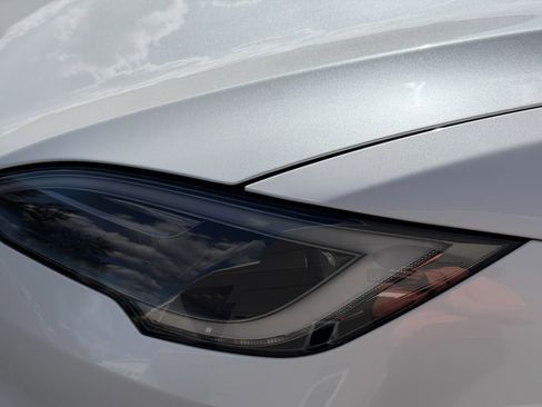 Used 2022 Tesla Model S image 10