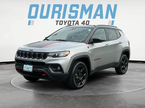 Used 2023 Jeep Compass Trailhawk AWD/4WD image 3