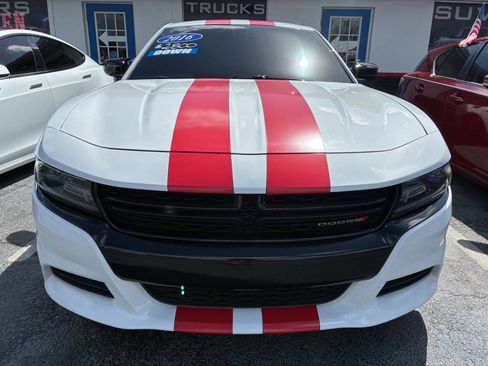 Used 2016 Dodge Charger R/T image 3