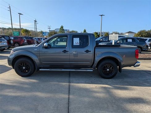Used 2019 Nissan Frontier SV image 7