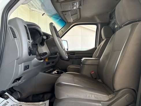 Used 2020 Nissan NV 2500 SV RWD image 10