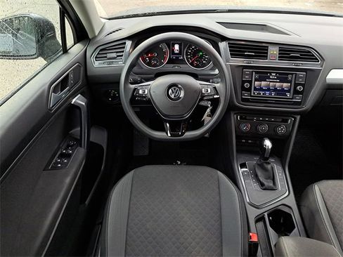 Used 2021 Volkswagen Tiguan S image 11