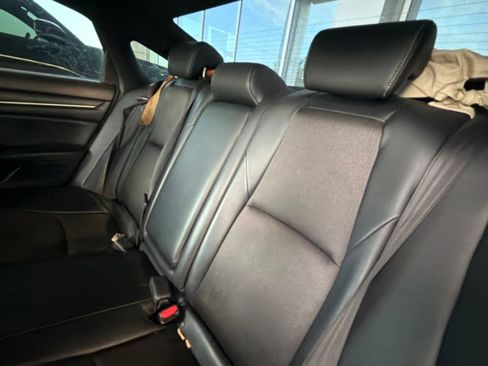Used 2018 Honda Accord Sport image 18
