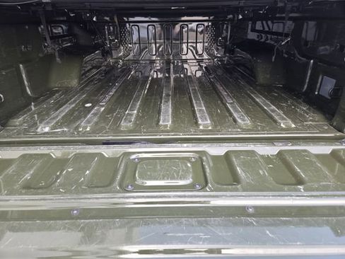 Used 2021 Jeep Gladiator Sport image 31