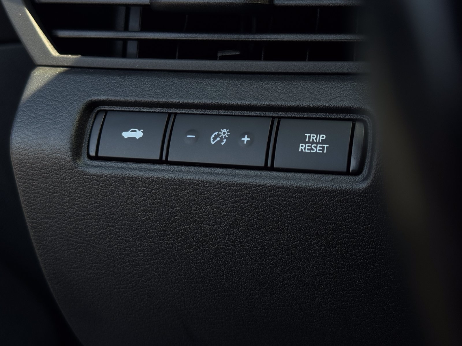 Used 2022 Nissan Altima 2.5 SR FWD image 25