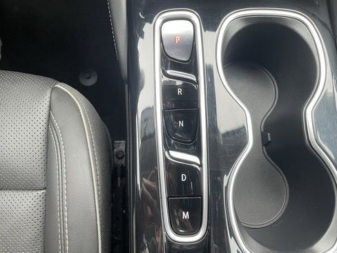 Used 2023 Buick Envision Essence image 23