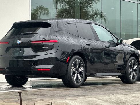 New 2026 BMW iX xDrive60 w/ Premium Package image 3