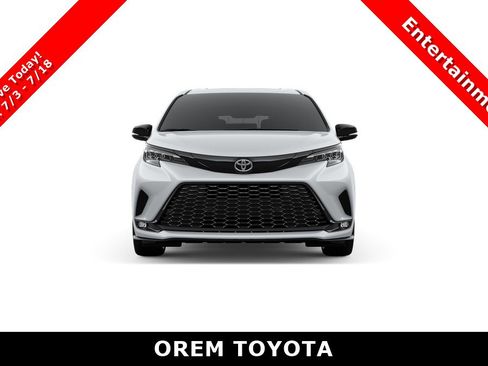 New 2026 Toyota Sienna XSE FWD image 17