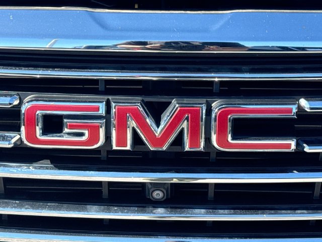 Used 2024 GMC Terrain SLT w/ Infotainment Package II AWD/4WD image 32