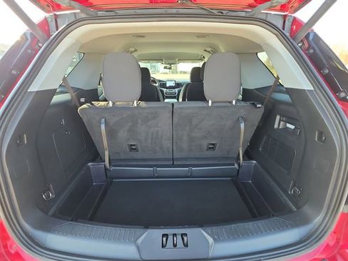 Used 2022 Ford Explorer XLT AWD/4WD image 31