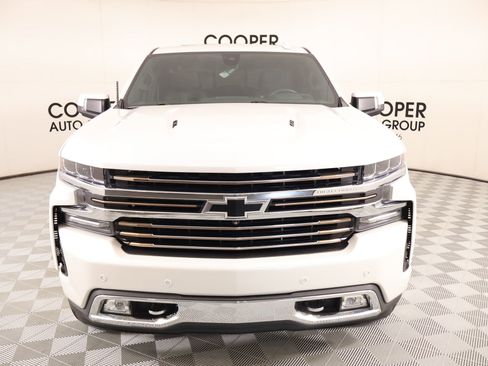 Used 2022 Chevrolet Silverado 1500 High Country w/ Technology Package AWD/4WD image 10