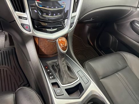 Used 2016 Cadillac SRX Luxury FWD image 17
